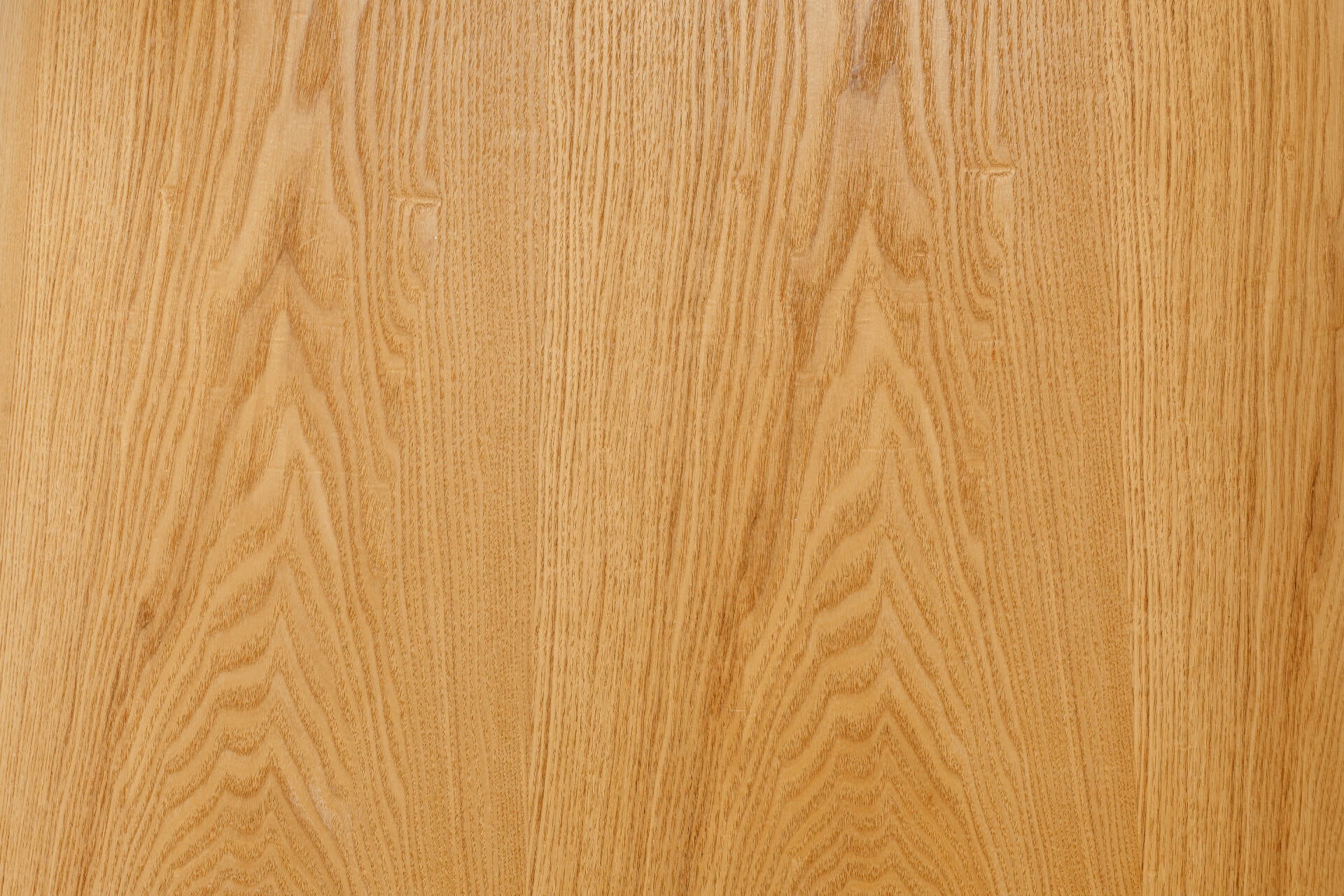 Nordvik Dining Table
