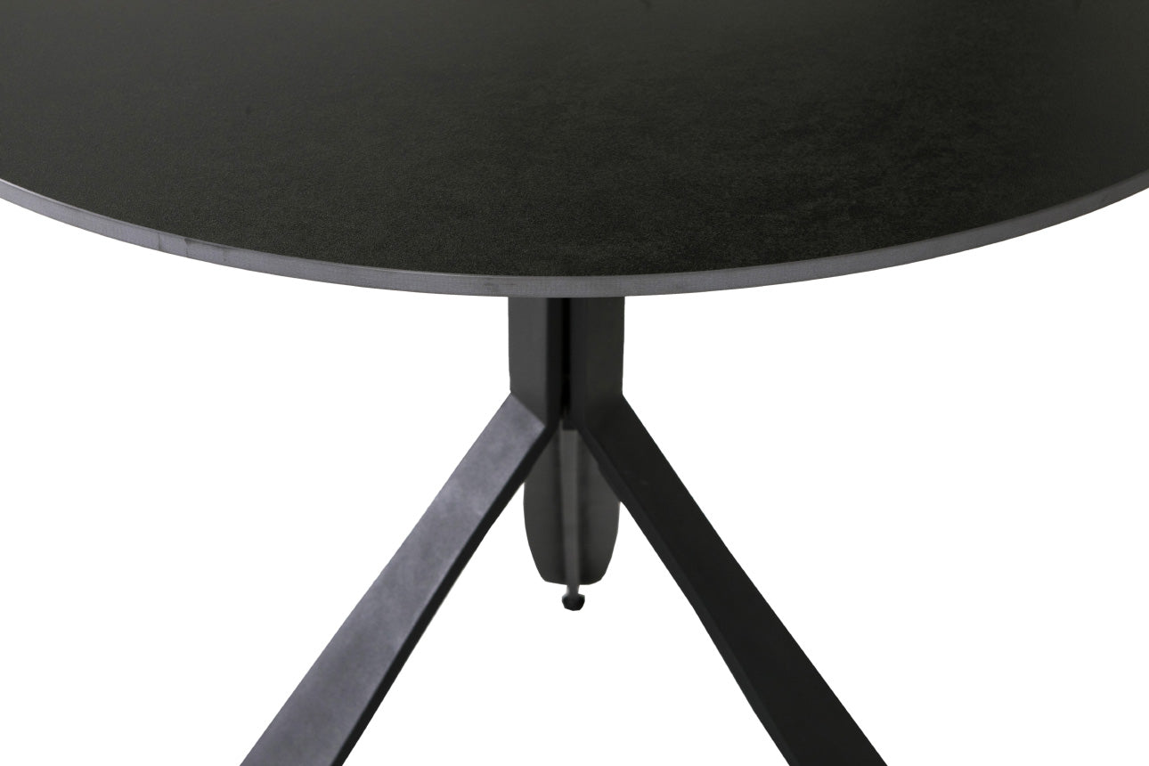 Ari Dining Table